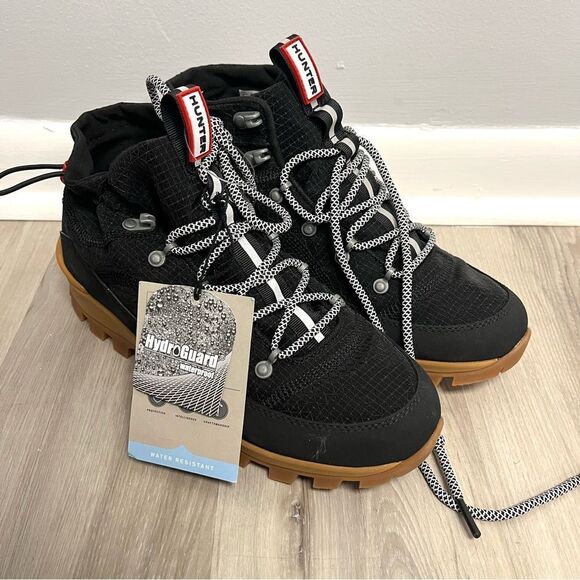 Hunter Boots Womens 9 Black Travel Explorer Lace-up Commando Water Resistant NWT - Picture 1 of 8
